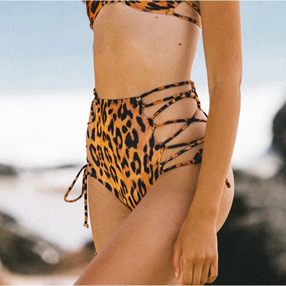 High Waist Bikini Bottom in Leopard